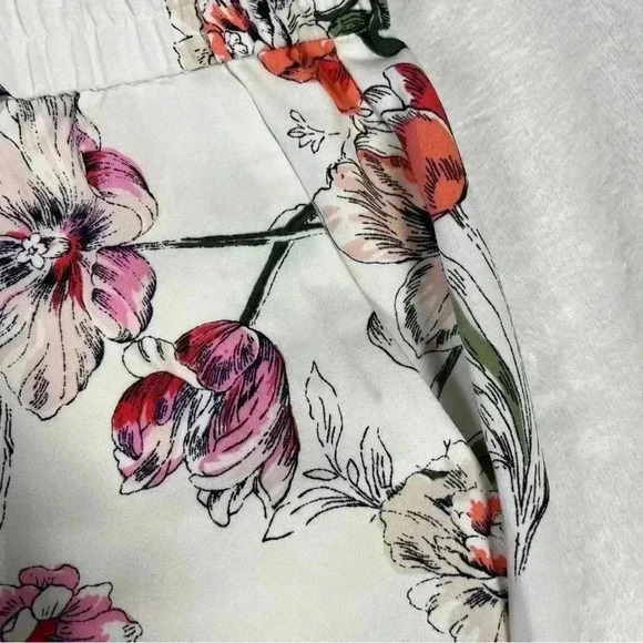 Ann Taylor Petite Cropped Flower Pants with Drawstring Waist - Picture 4 of 11